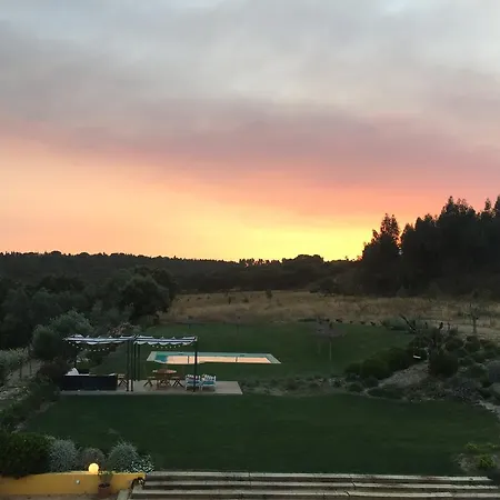 Casa Do Alfaro مزرعة للإقامة ازامبوجا