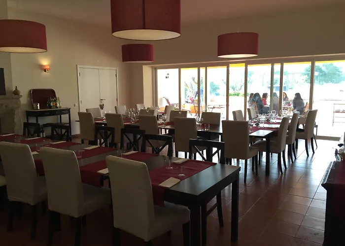 בית חווה Casa Do Alfaro אזמבוז'ה