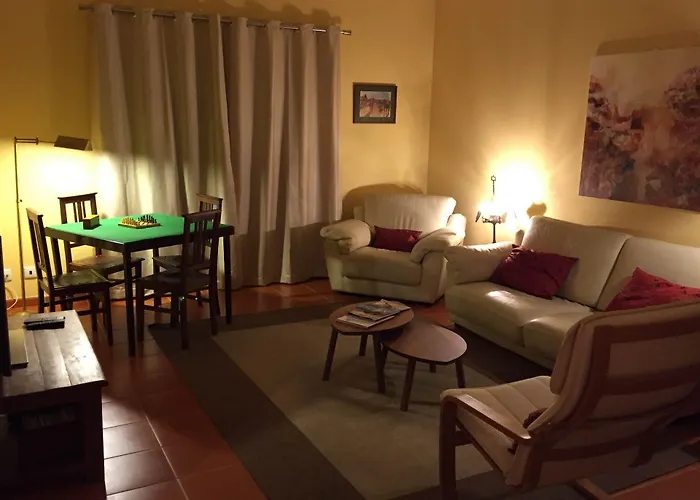 בית חווה Casa Do Alfaro אזמבוז'ה